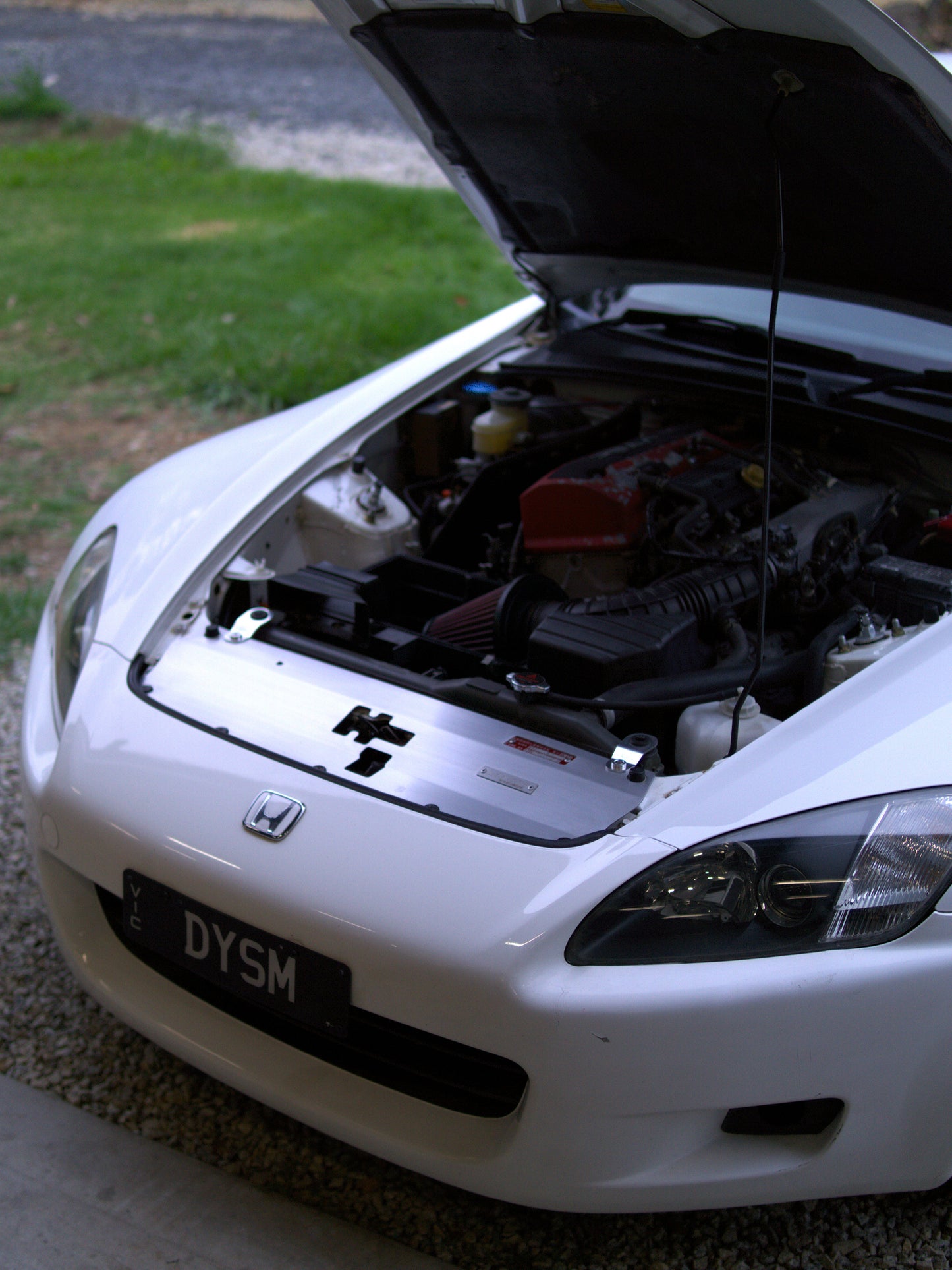 honda s2000 running an aerocutt cooling panel radiator panel