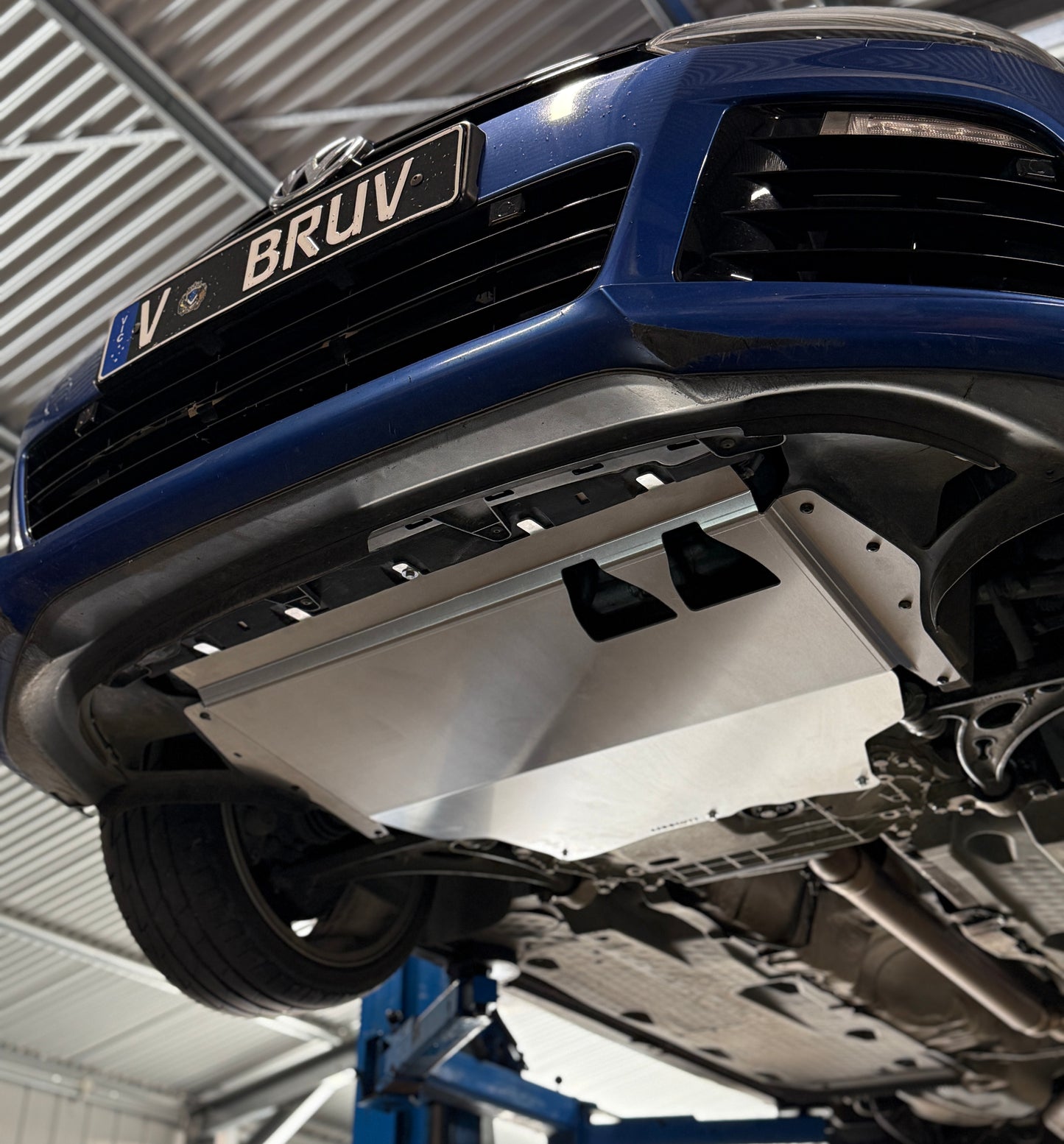 Volkswagen golf skid plate underside of car, golf mk5 mk6 undertray replacement panel, protection under car golf mk5 mk6 