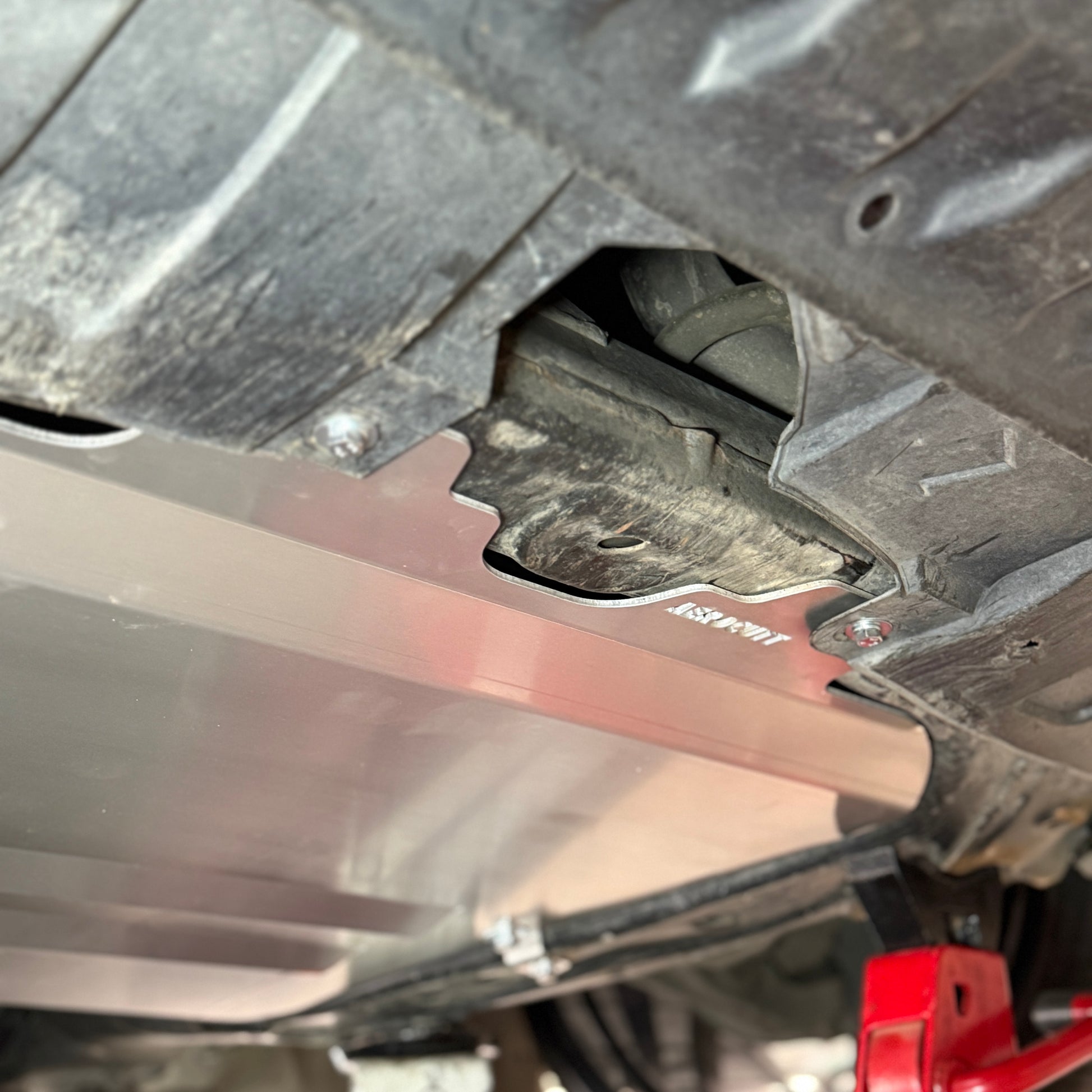Honda Odyssey RB1 Underbody with Aerocutt Aluminium Bash Plate Installed