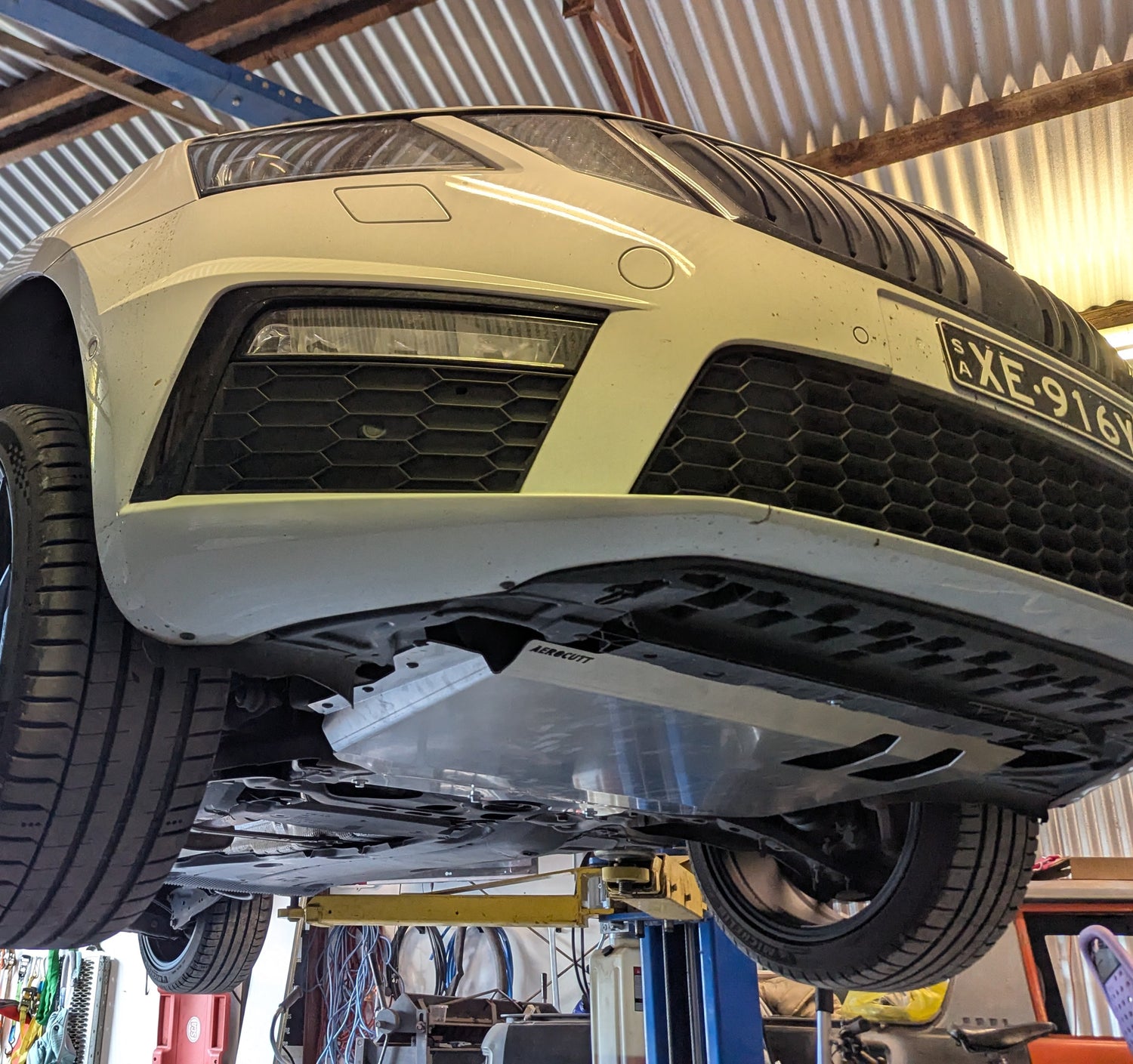 SKODA OCTAVIA UNDERTRAY REPLACEMENT PANEL ON CAR, ENGINE PROTECTION PLATE SKODA OCTAVIA MQB 