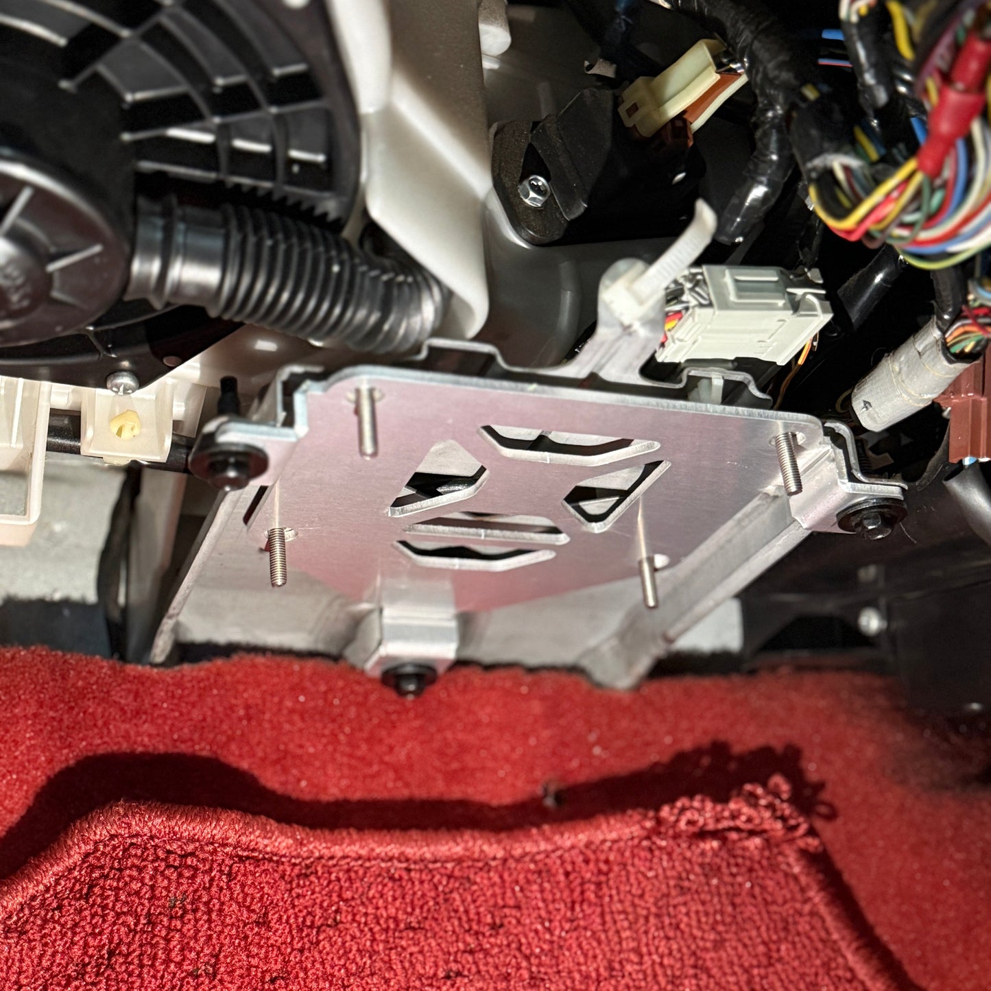 dc5 integra in car haltech elite ecu mount 