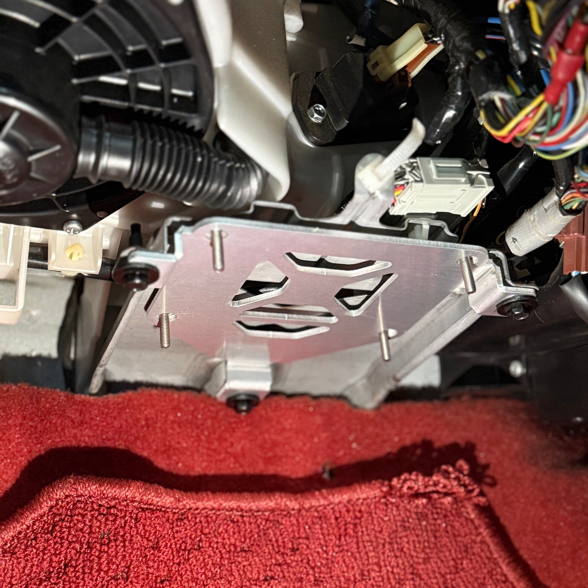 dc5 integra in car haltech elite ecu mount 