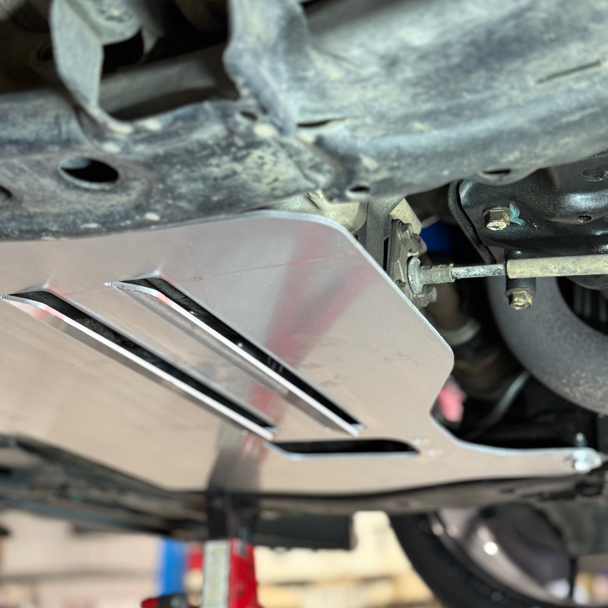 Honda Odyssey RB1 Underbody with Aerocutt Aluminium Skid Plate Installed