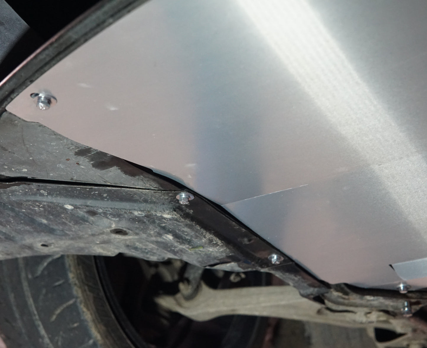 Mazda RX8 under with Aerocutt front protection panel installed