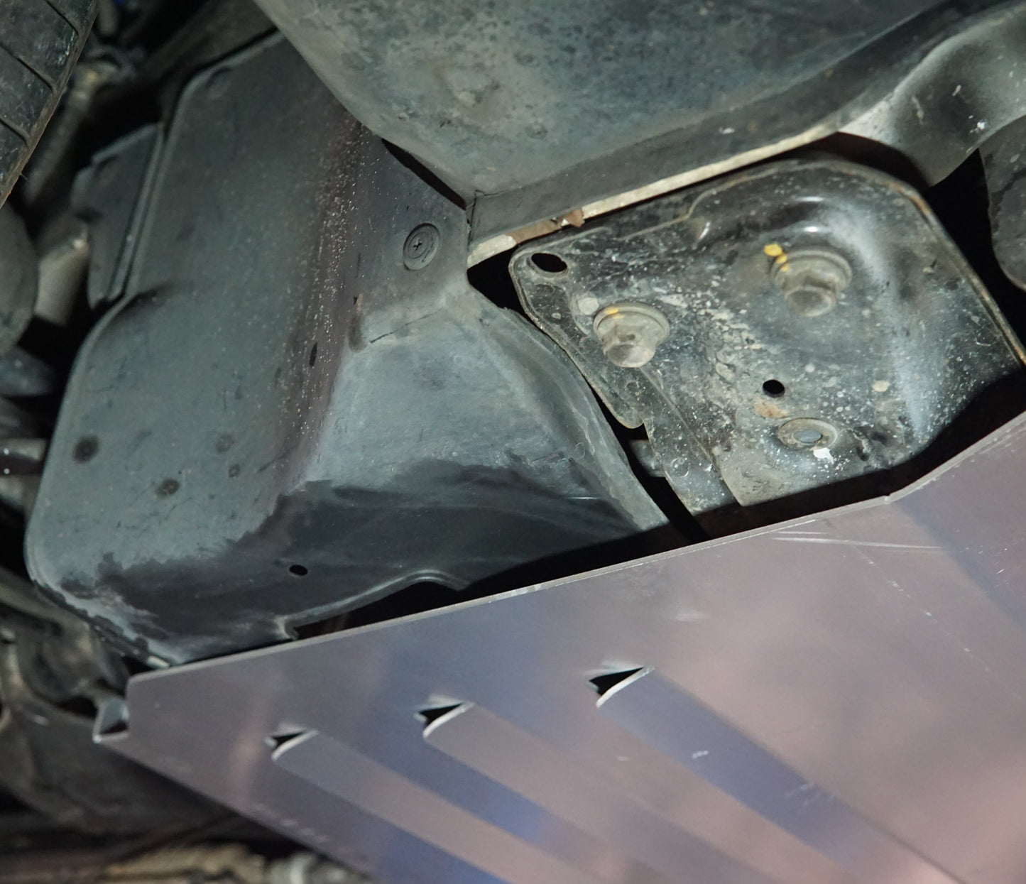 Honda Integra DA9 Underneath with Aerocutt Aluminium Underpanel Fitted