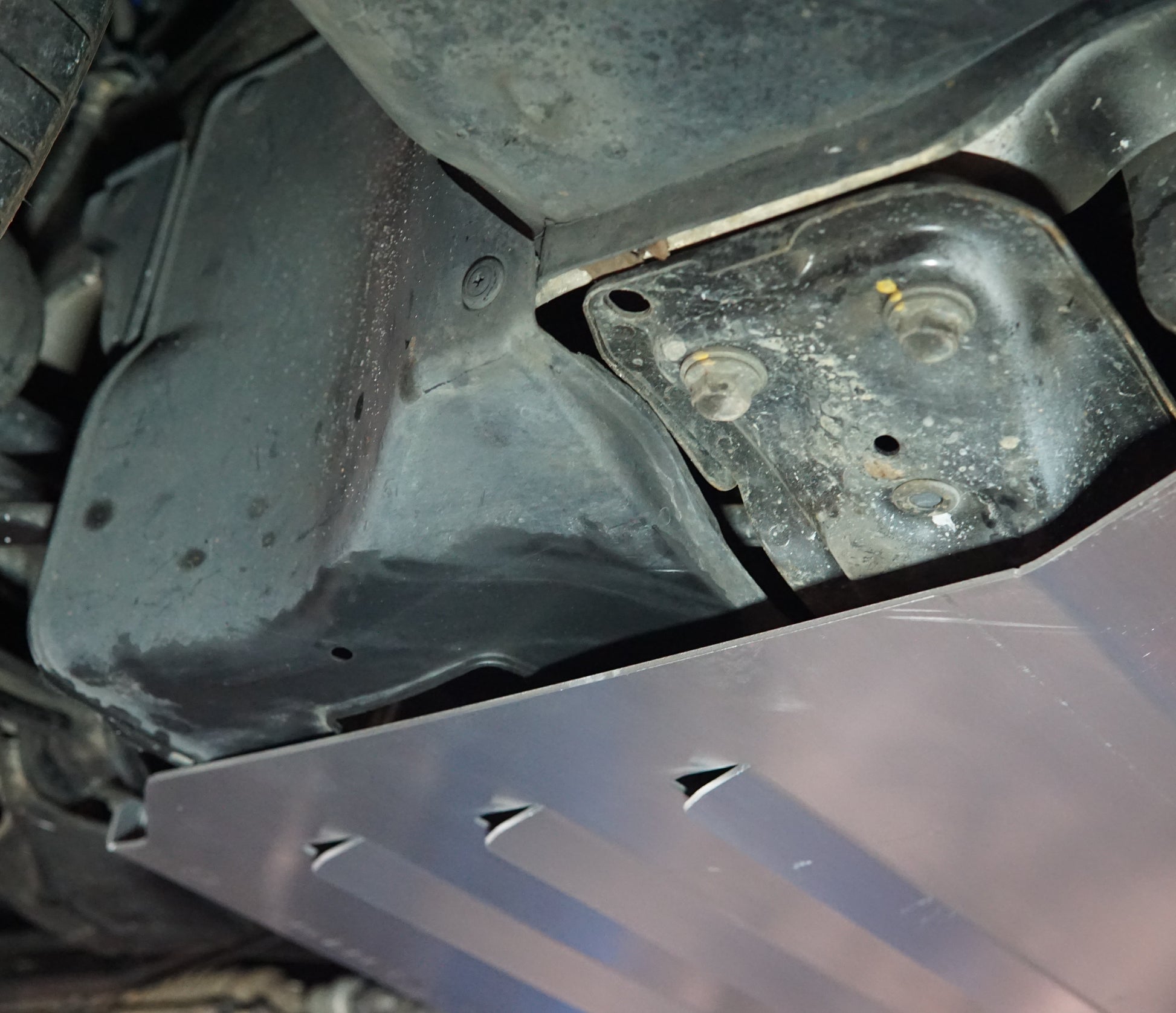Honda Integra DA9 Underneath with Aerocutt Aluminium Underpanel Fitted