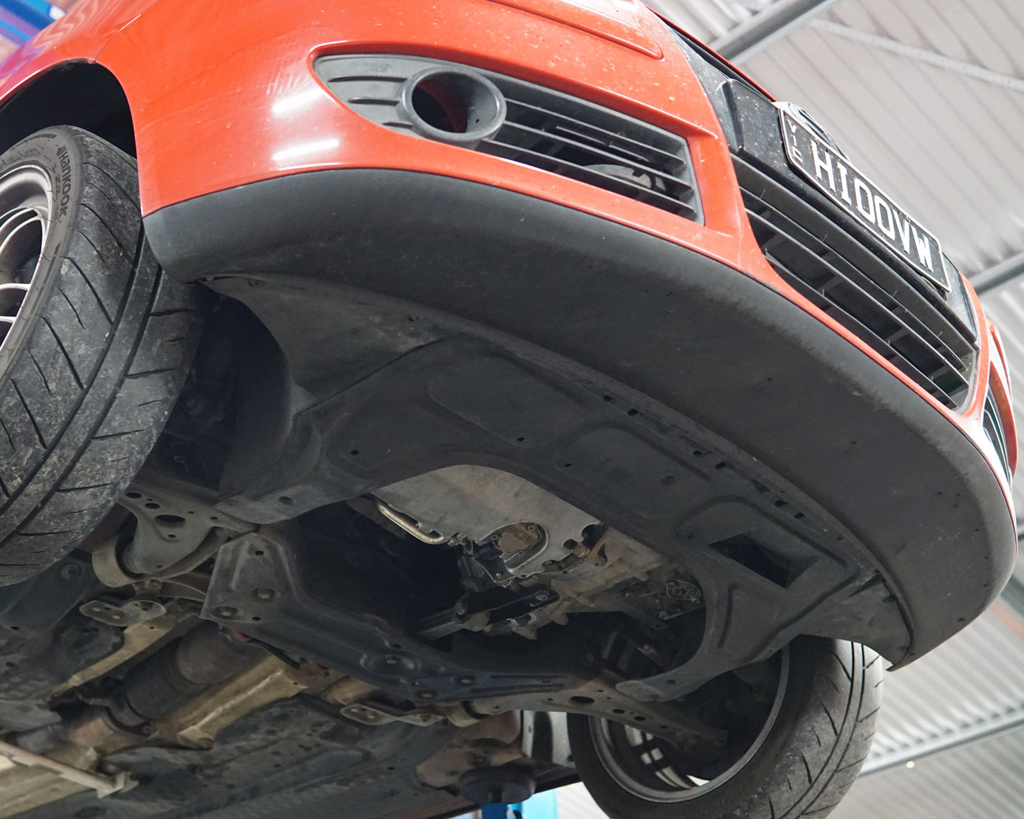 Volkswagen Polo 6N9 Undercarriage with Stock Plastic Undertray