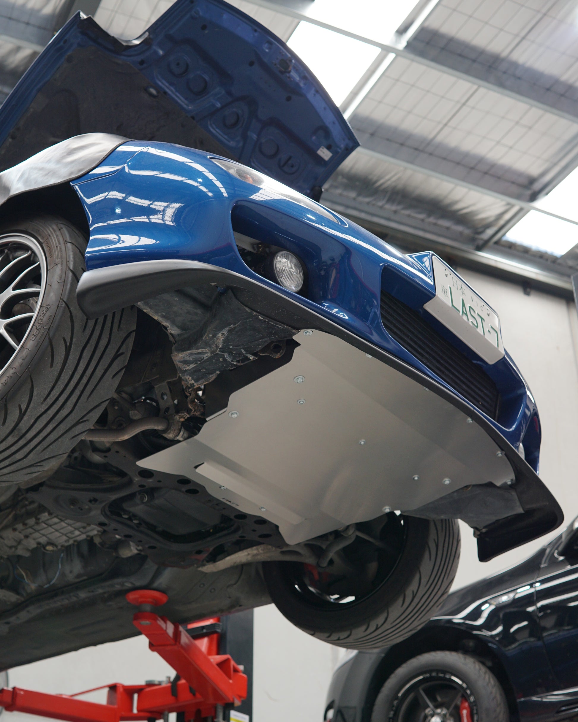 Mazda FD RX-7 Underbody with an Aerocutt aluminium front undertray with vents installed.