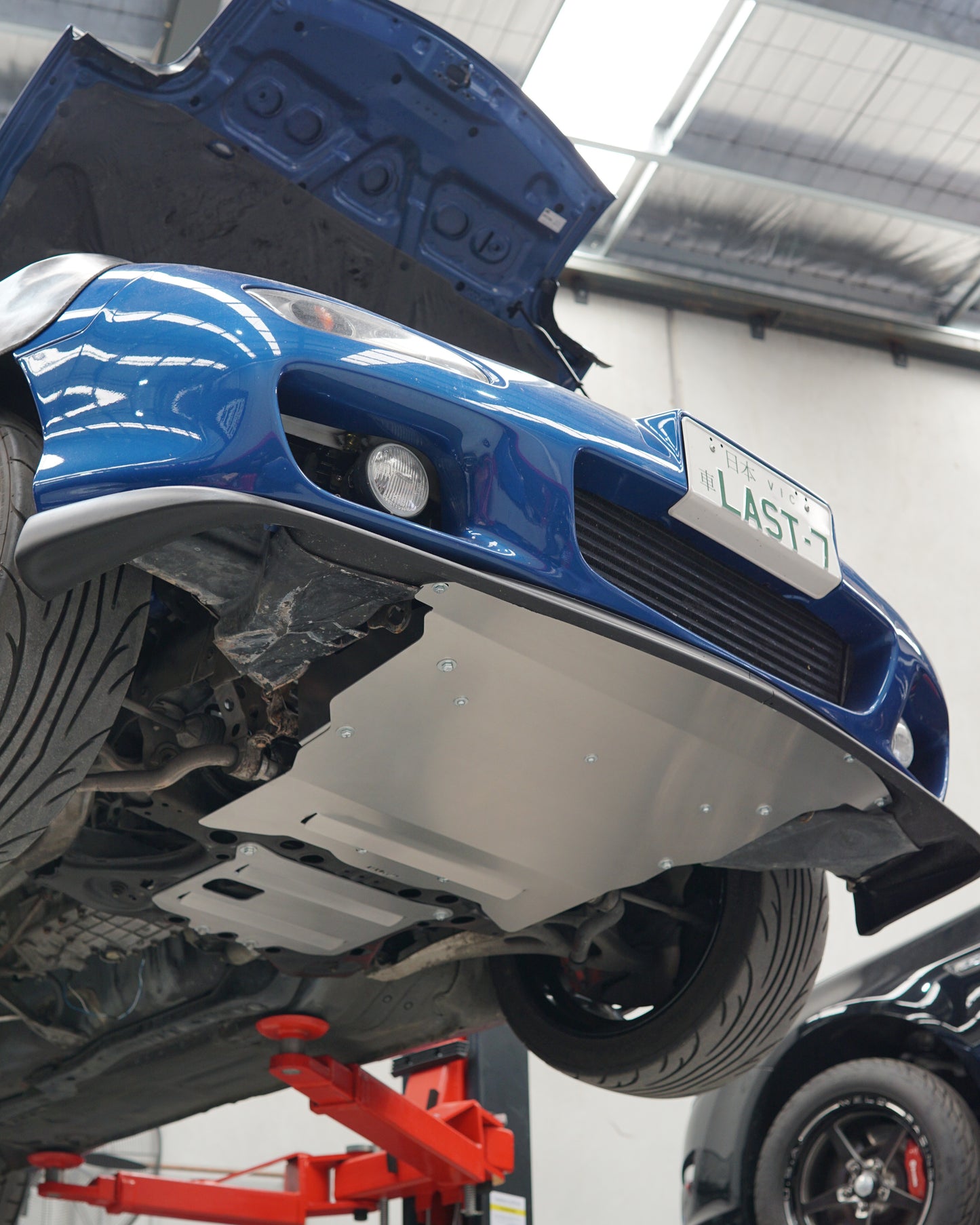 Mazda FD RX-7 Underbody with an Aerocutt aluminium front undertray and engine protection panel installed