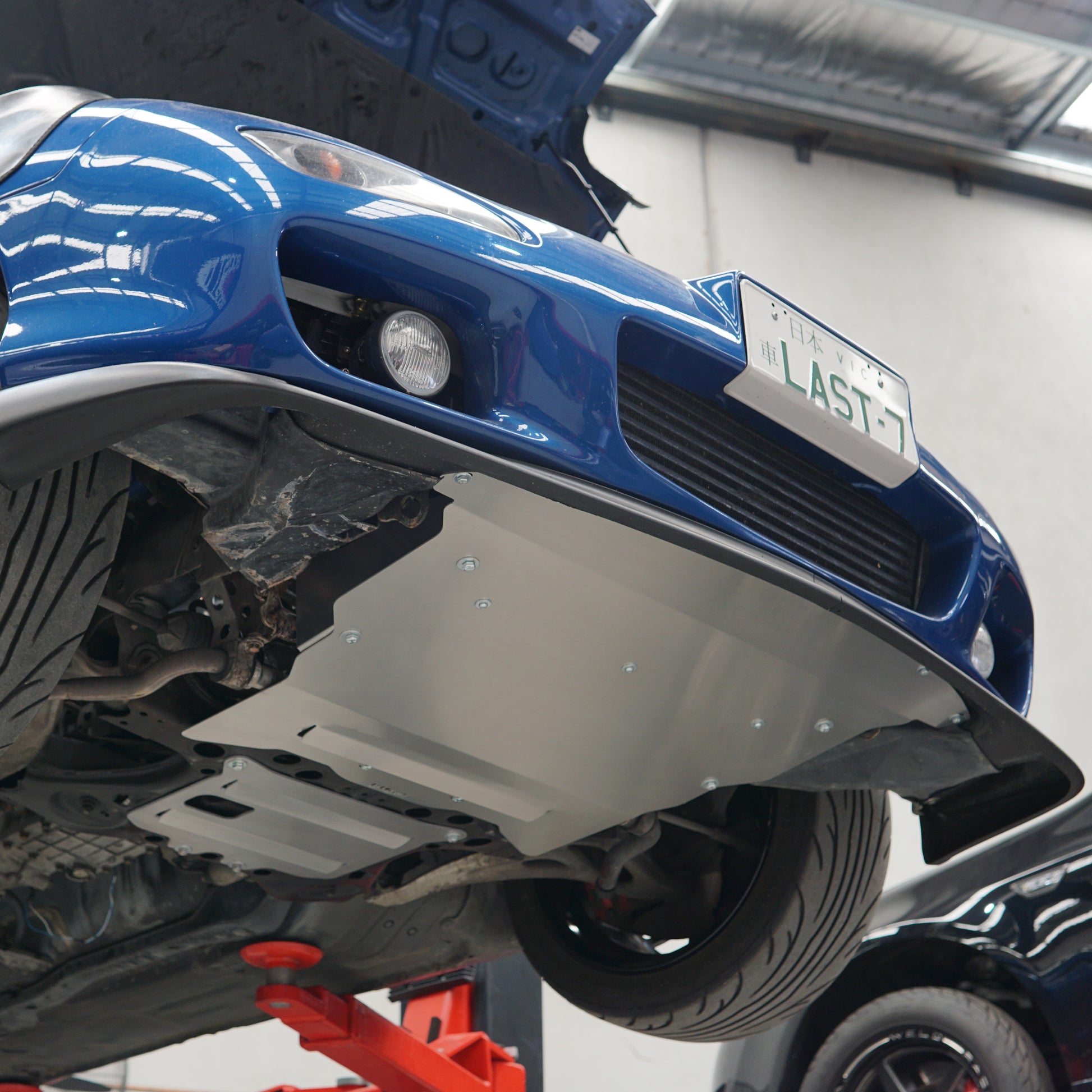 Mazda FD RX-7 Underside with an Aerocutt aluminium undertray and sump guard panel installed