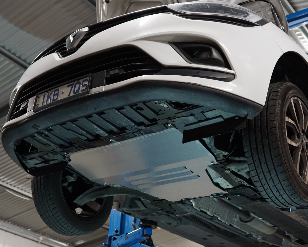 Renault Clio 3 underside with Aerocutt aluminium undertray replacement fitted
