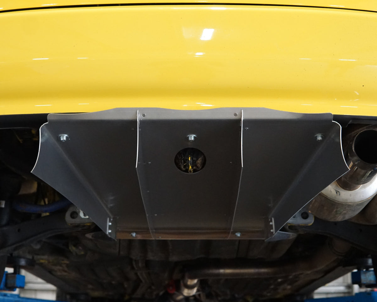 Rear underneath of a Honda Civic EG with an Aerocutt aluminium diffuser installed