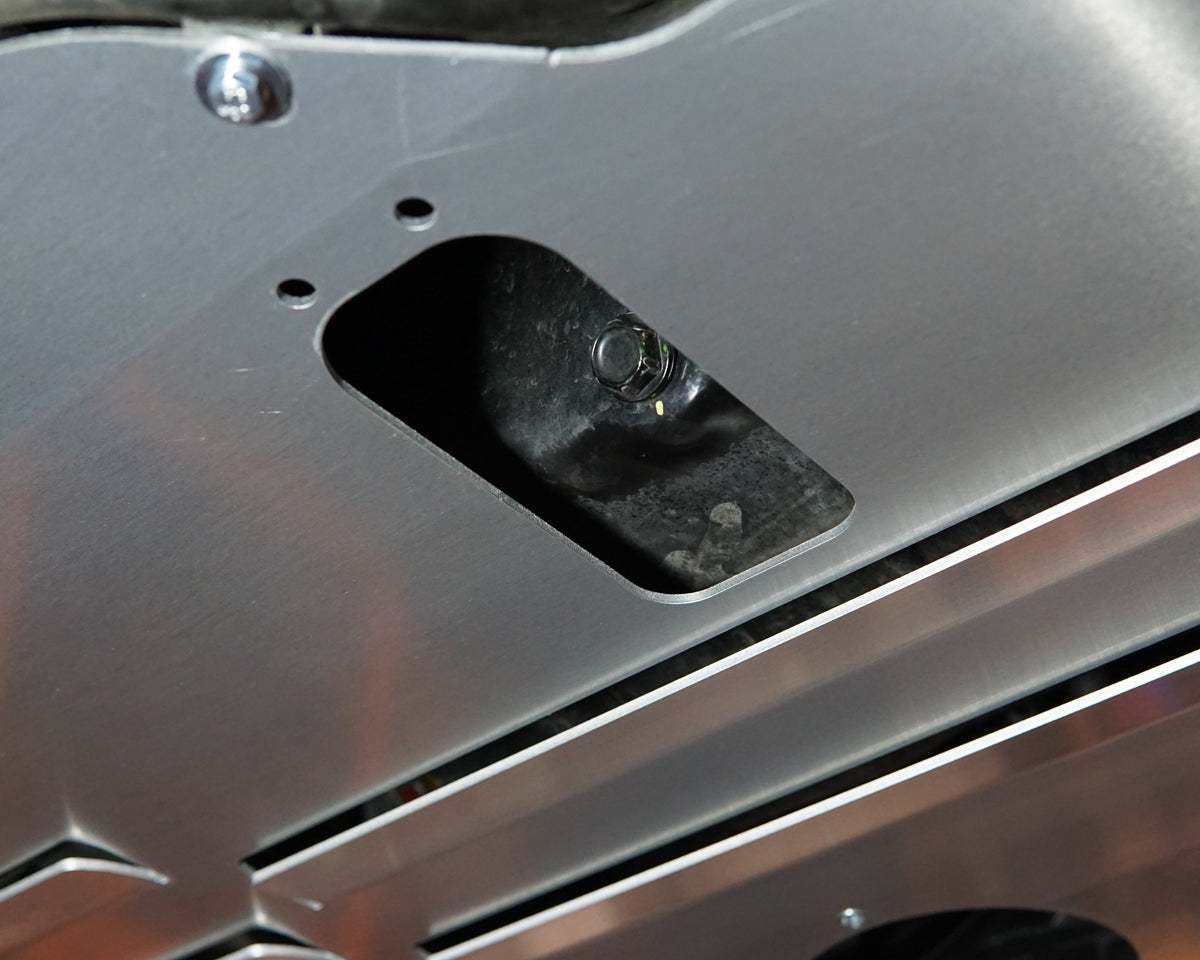 Hyundai i30 PD front underneath with an aluminium Aerocutt skid plate installed