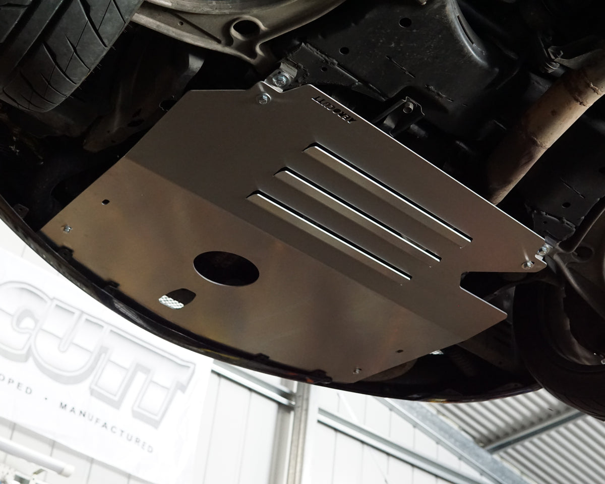 Mitsubishi Evolution 7 VII front underneath with Aerocutt aluminium bash plate installed
