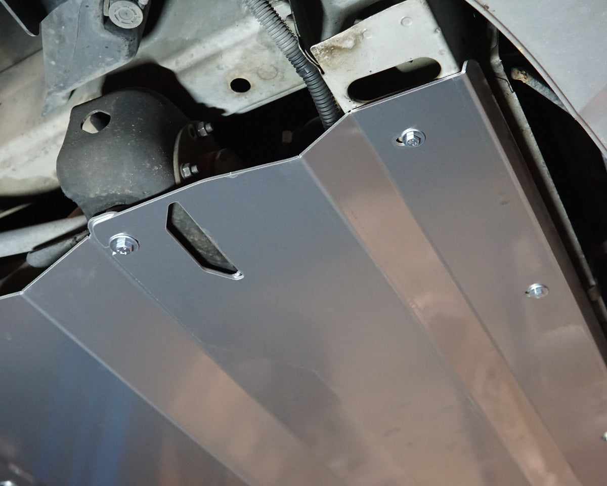 Holden Commodore front undercarriage with an Aerocutt heavy duty skid plate installed