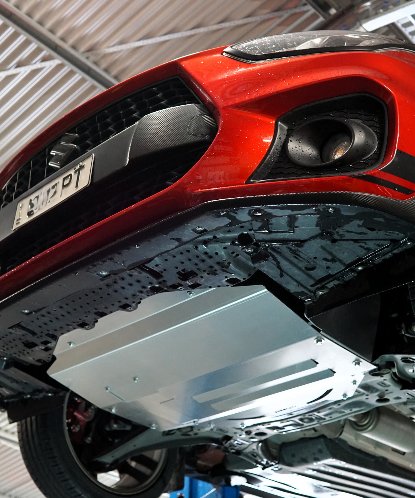Suzuki Swift sport zc33 underneath with aluminium undertray installed